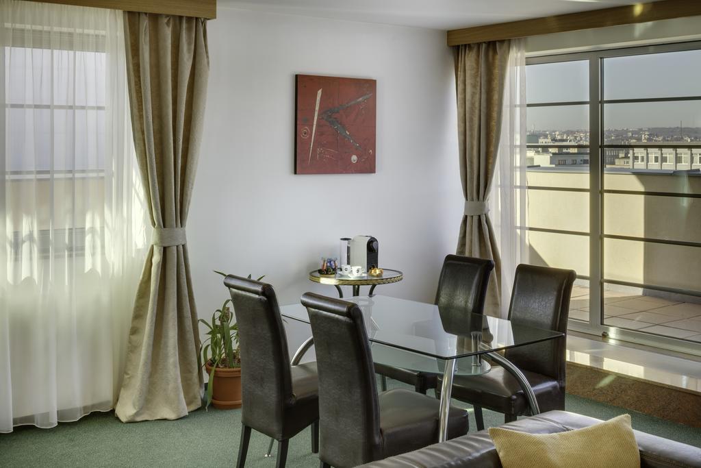 Hotel Oya Prag Eksteriør billede